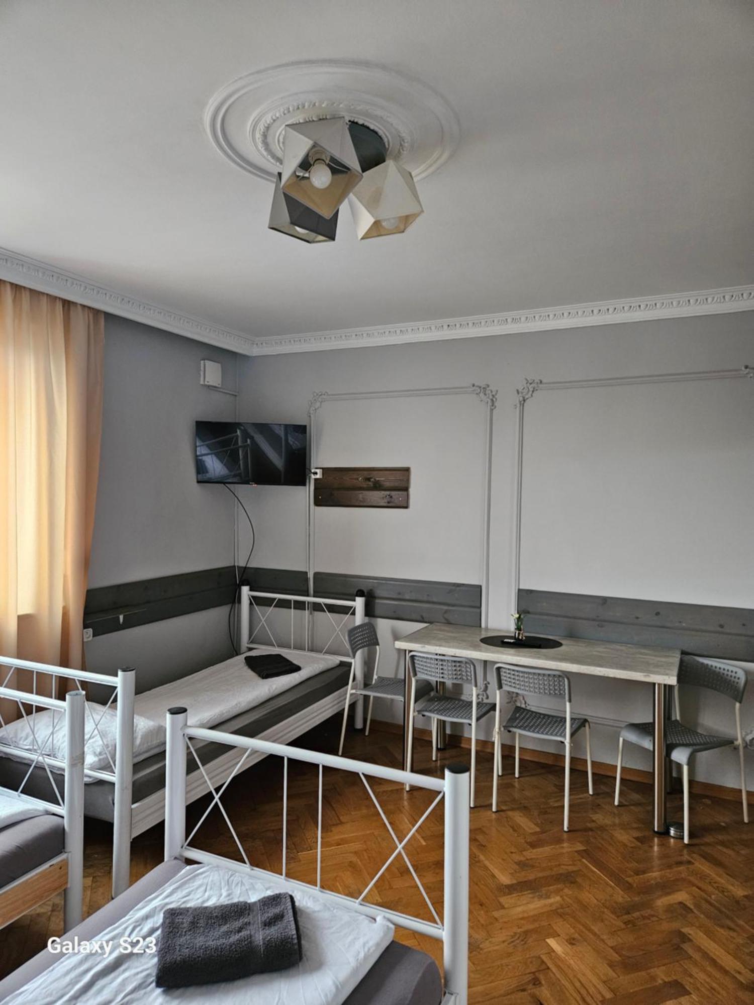 Pokoje Pracownicze Кімнати Для Працівників,Гуртожиток Swarzędz 外观 照片